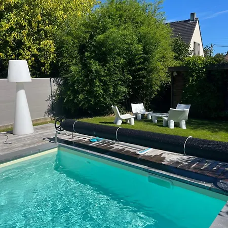 Magnifique Piscine Jacuzzi Angres
